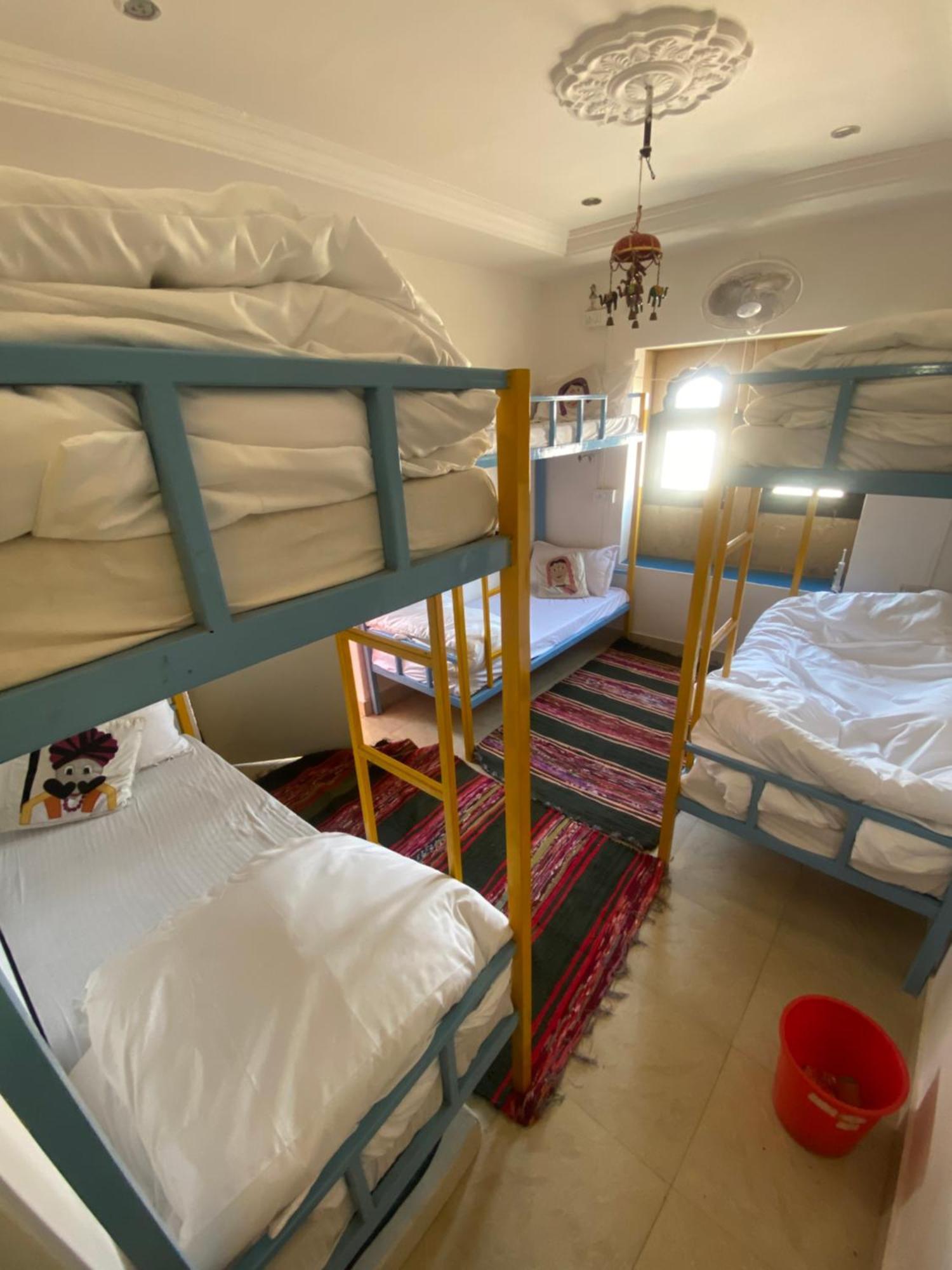 Blue Eye Hostel Джайсалмер Екстер'єр фото
