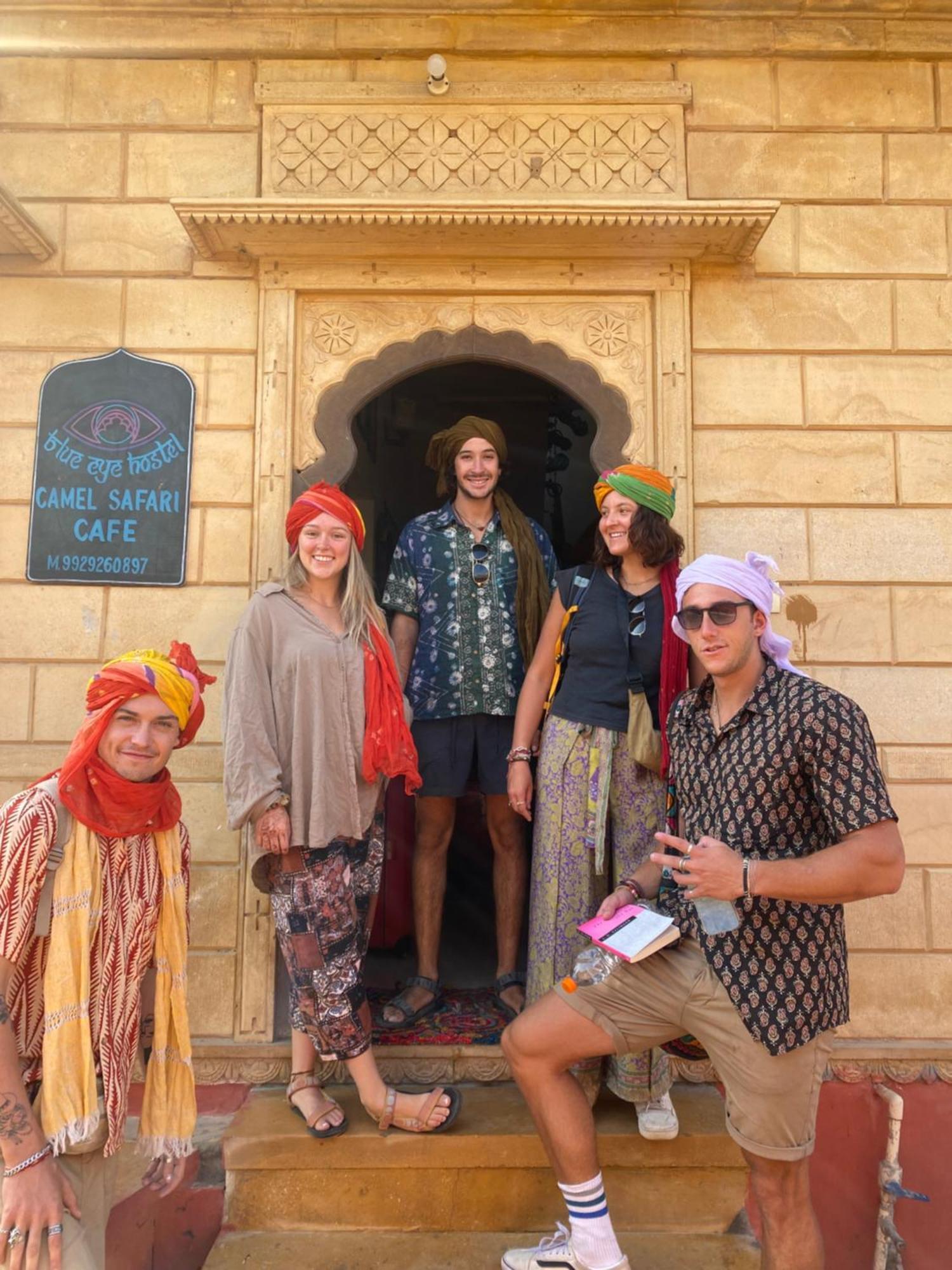 Blue Eye Hostel Джайсалмер Екстер'єр фото