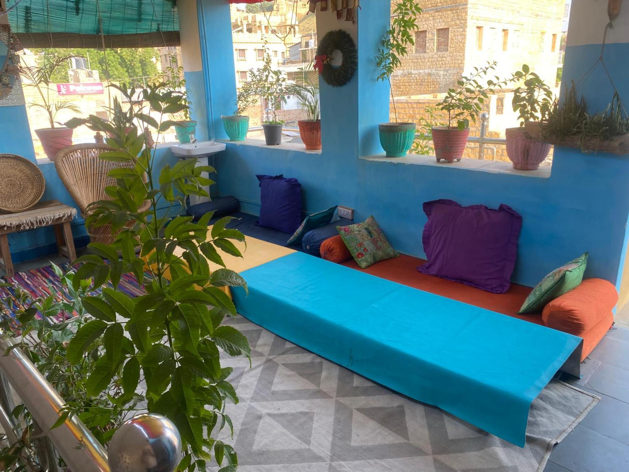 Blue Eye Hostel Джайсалмер Екстер'єр фото